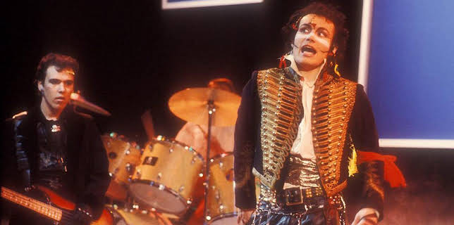 9:35 PM: Top of the Pops | BBC Two | 11/22 2025