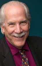 Curt Hanson como Mr. Perkins