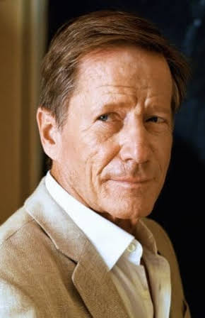 Peter Strauss as 