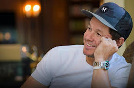 Wahl Street, Season 1: Let's Do Launch