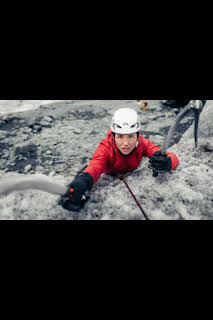 04:40: Al Límite con Eva Zu Beck: Dominé el miedo a las alturas escalando el hielo en Bolivia | National Geographic | 10/25 2026