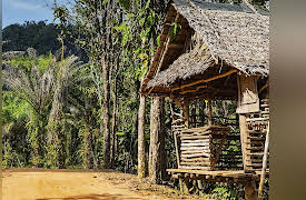 Heroes and Legends: The Most Influential Characters of Literature: Robinson Crusoe--A Lone Survivor