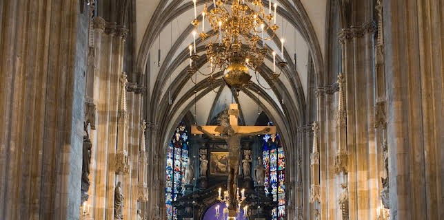 10:15: Stephansdom: Menschen, Zeichen, Wunder | 3SAT | 12/11 2025