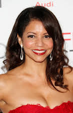 Gloria Reuben som 