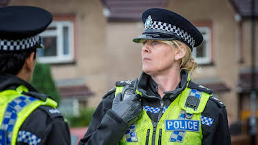 22:00: Happy Valley - In einer kleinen Stadt (1/6) | Arte | 6/18 2026