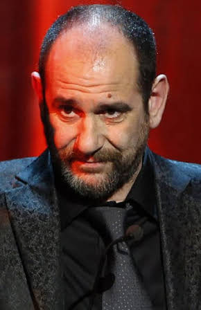 Karra Elejalde as 