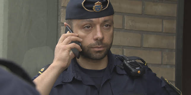 23:00: Stockholmspolisen | TV12 | 12/25 2025