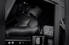 Voyage to the Bottom of the Sea Season 1: The Indestructible Man