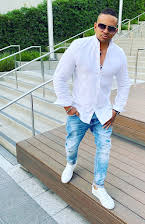 Christopher B. Stokes como Director