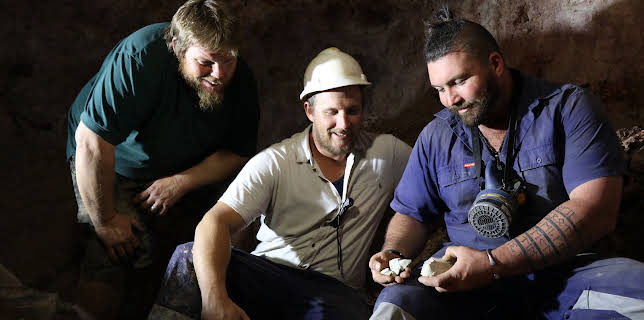 07:15: Outback Opal Hunters (S5 E13) (S5) | Discovery Channel | 2/5 2026