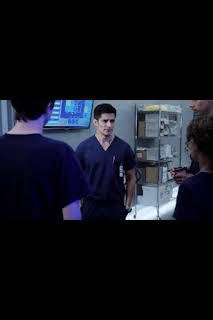 13:22: The Good Doctor (T1): Ep.4 Tuberías | AXN | 8/19 2026