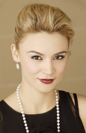 Samaire Armstrong as 