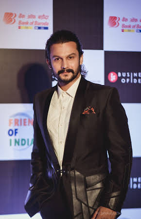 Adinath Kothare as 