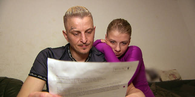 22:15: Armes Deutschland - Stempeln oder abrackern? (S6 E5) (S6) | RTL 2 | 1/27 2026