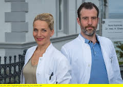 Praxis mit Meerblick - Familienbande