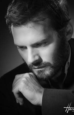Hugo Becker as 