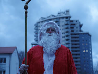 22:00: Weihnachten im Hochhaus | SWR Fernsehen RP | 12/15 2025