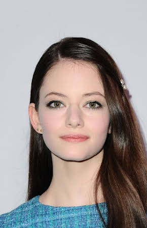 Mackenzie Foy as 
