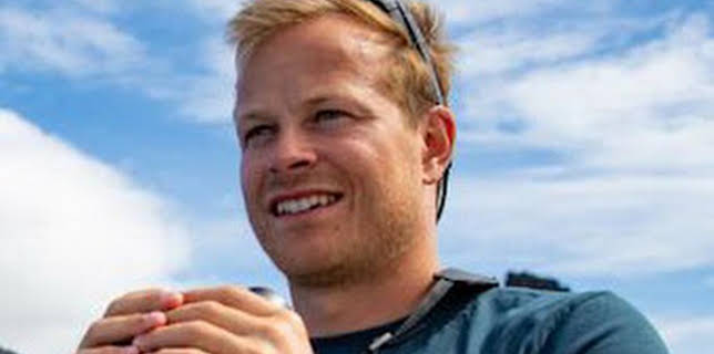 19:00: Delfines en primer plano con Bertie Gregory | Nat Geo Wild | 12/13 2025