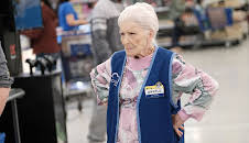Superstore (S3 E17)