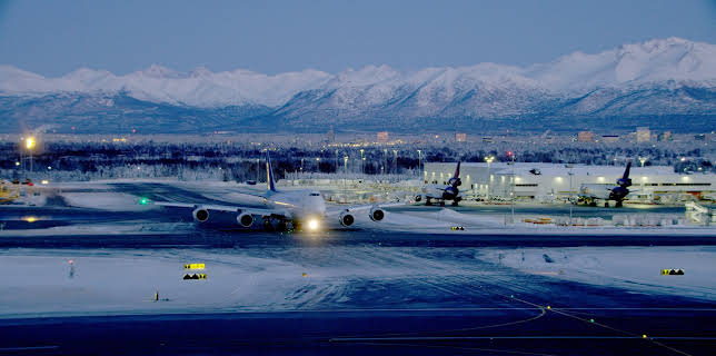 15:55: Ice Airport Alaska | TV 2 Zebra | 11/9 2025