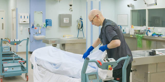 12:00 AM: Cause of Death (S3 E5) (S3) | 5 Star | 1/13 2026