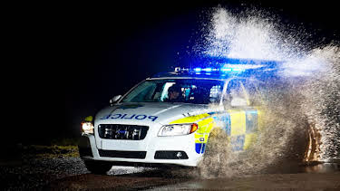 7:00 PM: Police Interceptors (S6 E6) (S6) | Paramount | 12/19 2025