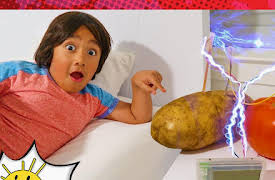 Ryan's World: Ryan Makes a DIY Potato Clock!