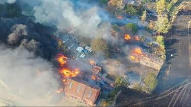 2:25 AM: World's Deadliest Weather: Caught on Camera | Paramount | 12/23 2025