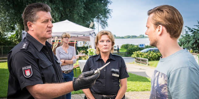 10:30: Notruf Hafenkante | ZDF | 12/22 2025