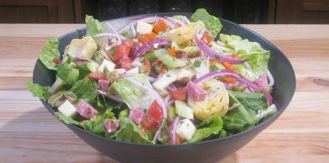 06:00: Kitchen Boss (S1 E30) (S1) | TLC | 12/30 2025