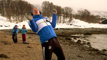 18:30: Planetpatruljen: Plastspesial - plastflasker | NRK Tegnspraak | 4/7 2026