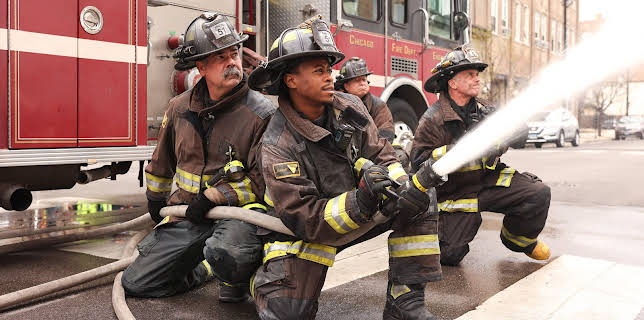 19:35: Chicago Fire (S9 E14) (S9) | Viasat Series | 1/10 2026