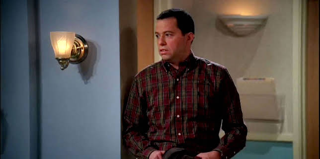 21:35: Two and a Half Men (S6 E12) (S6) | Kanal 9 | 3/26 2026