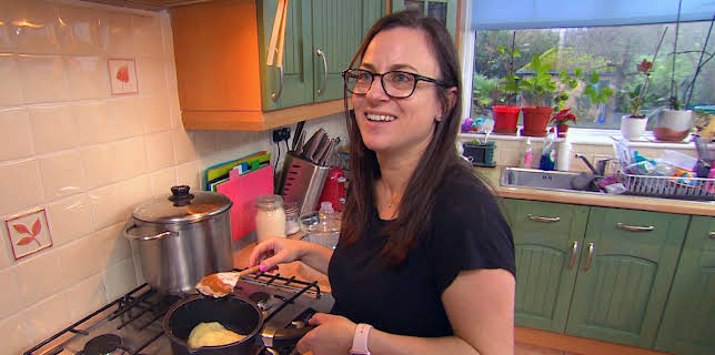 5:20 PM: Come Dine with Me | More 4 | 11/29 2025