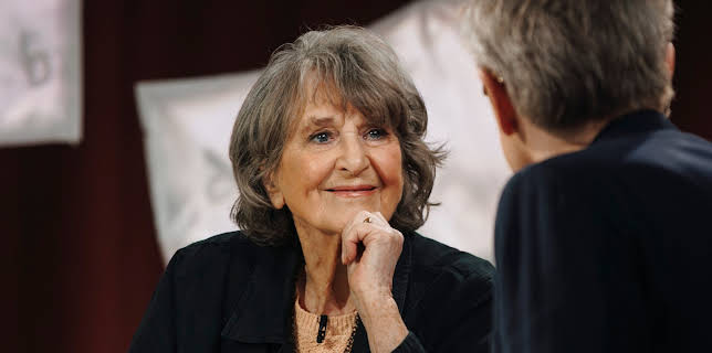 03:40: Skavlan og Sverige: På tide å pensjonere seg | NRK 2 | 3/22 2026