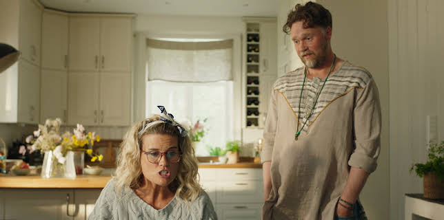 04:55: Sommaren med släkten (S5 E3) (S5) | Kanal 5 | 11/28 2025