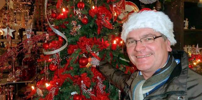 D'r Baum fängt am Nadeln