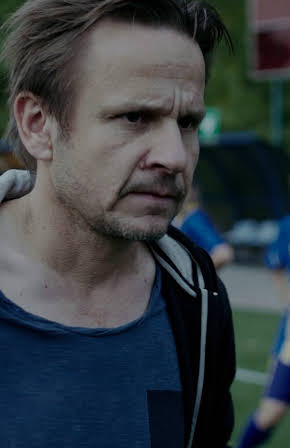 Bartłomiej Topa as 