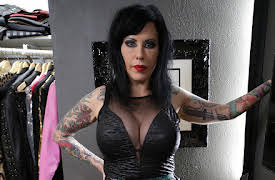 Dare to Wear: Rockeren og bedstemoderen