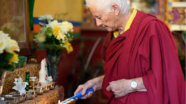 7:05 AM: Prayer and Reflection (S1) | BBC Two | 12/21 2025