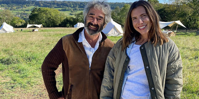 7:55 PM: Four in a Bed | More 4 | 11/2 2025