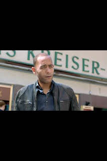 13:57: Asesinatos en la montaña (T4): Ep.2 La locura de los trajes tradicionales | COSMO | 4/1 2026