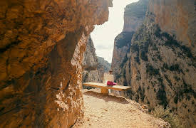 discovery+ Immersions, Season 1: Mountain Trails