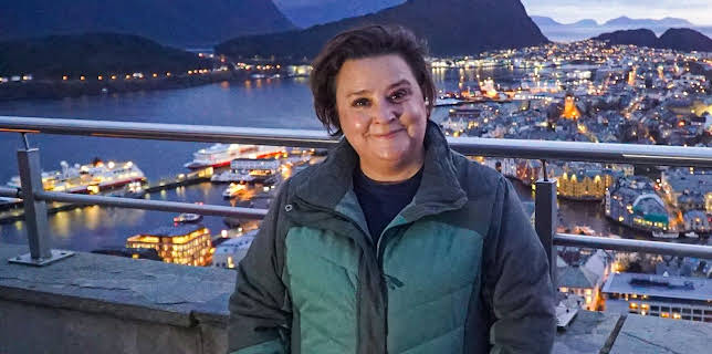 9:55 AM: Christmas Cruising with Susan Calman (S1 E1) (S1) | Channel 5 | 11/30 2025