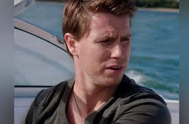 Mako Mermaids: H2O Adventure: Volume 1: Dolphin Tale