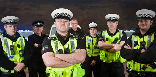 7:00 PM: Police Interceptors (S5 E9) (S5) | Paramount | 12/16 2025