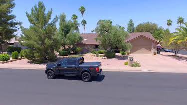 10:00: Die Home-Makeover Challenge - Fix it, Flip it, Sell it | Sixx | 4/11 2026