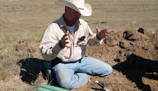 Dino Hunters (S1 E2)