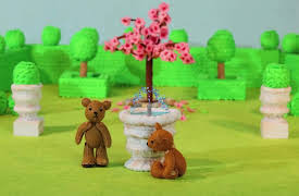 Little Woolly Vision: Round and Round the Garden